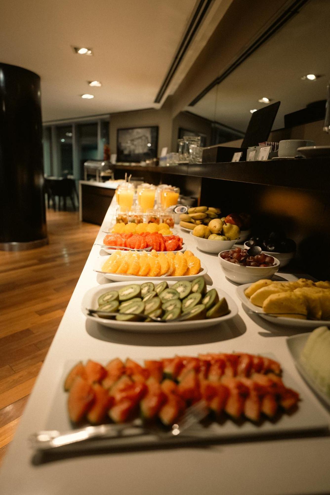 Yrigoyen 111 Hotel Кордоба Екстериор снимка
